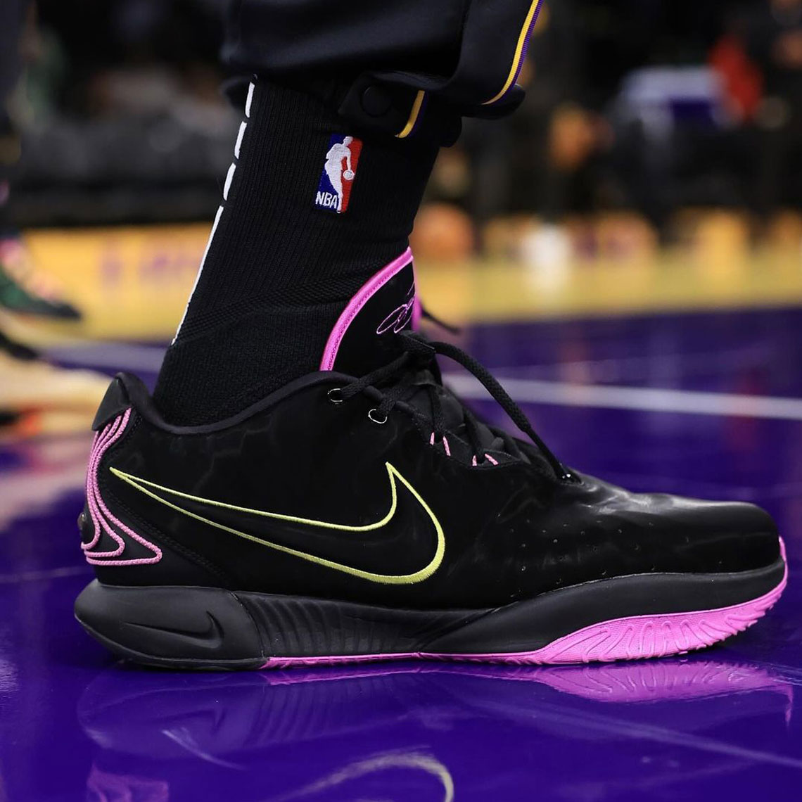 Nike LeBron 21 Black/Pink/Yellow