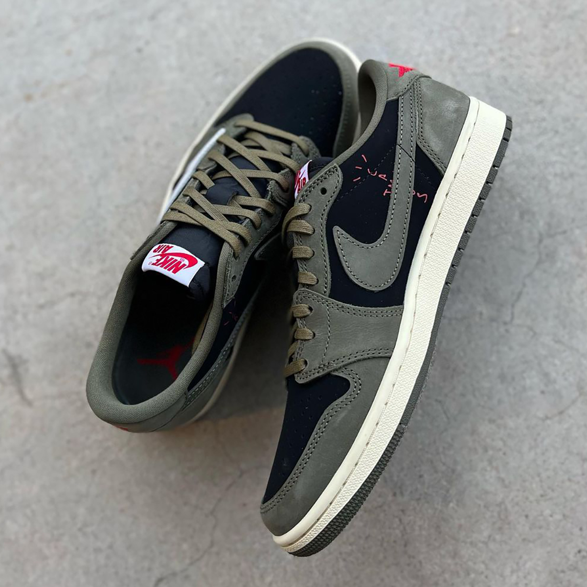 Travis Scott Air Jordan 1 Low OG 