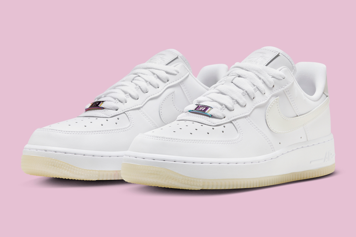 UV Reveals This Nike Air Force 1's True Colors | Sneaker News