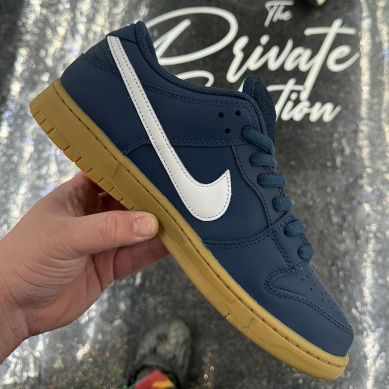 dunk orange label navy