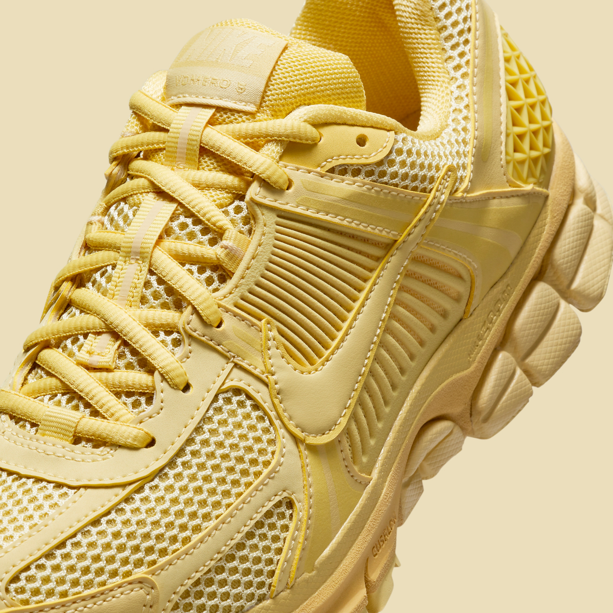 Nike For a closer look at this upcoming Air Max Plus Saturn Gold Fq7079 700 15