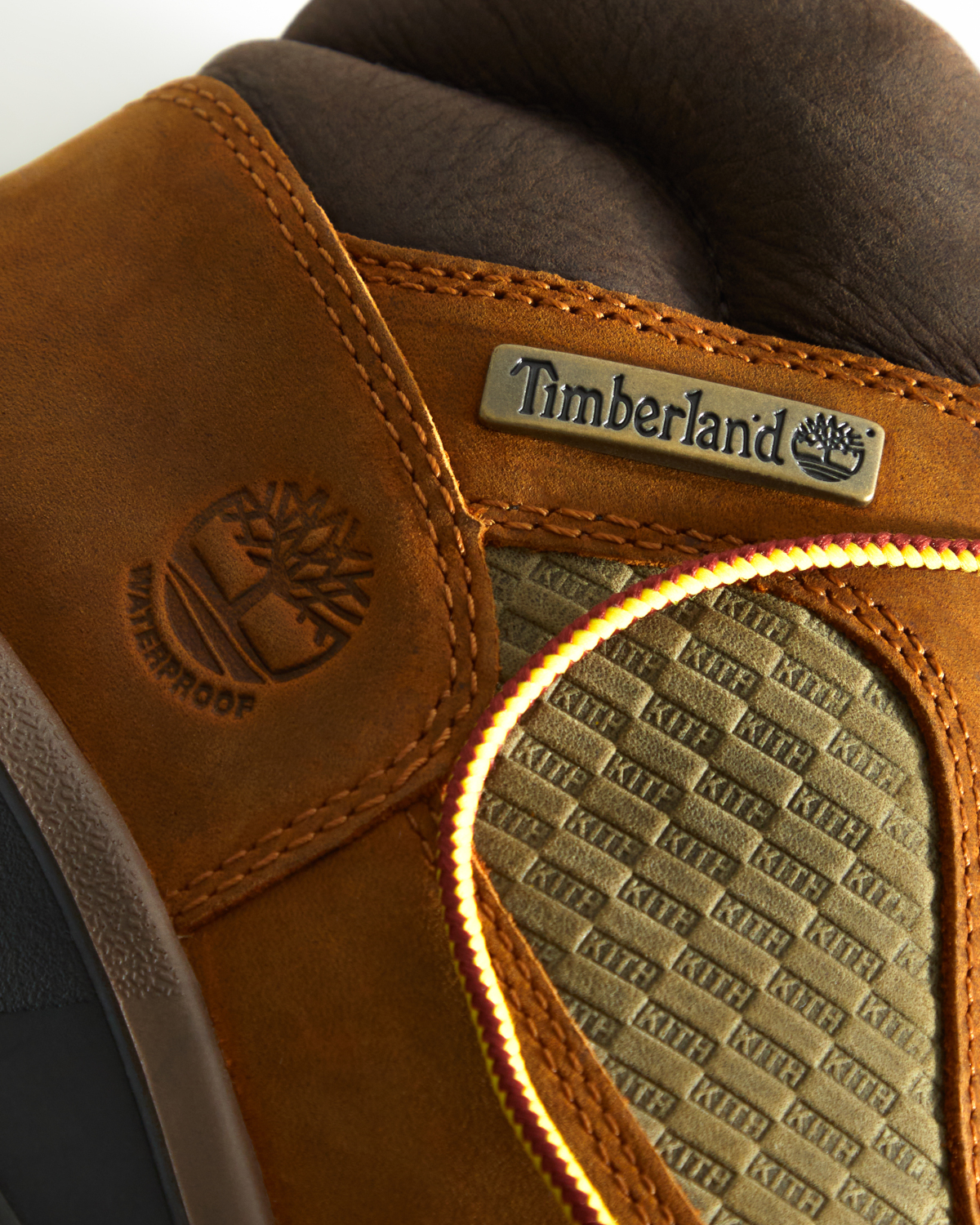 Timberland logo-embossed low-top leather sneakers