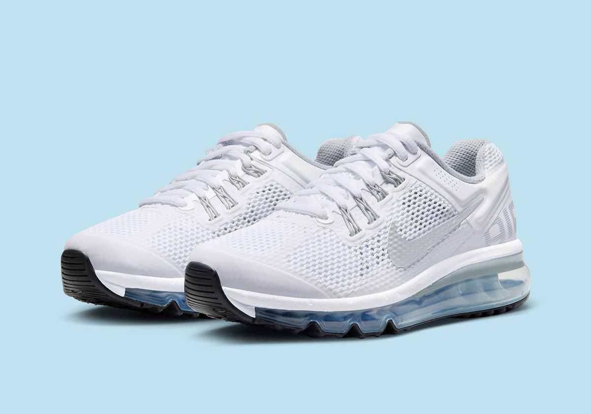 "White" And "Metallic Silver" Illuminate The Nike Air Max 2013