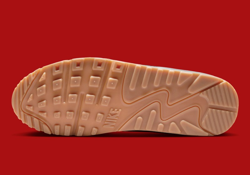 air max 90 black and white on feet