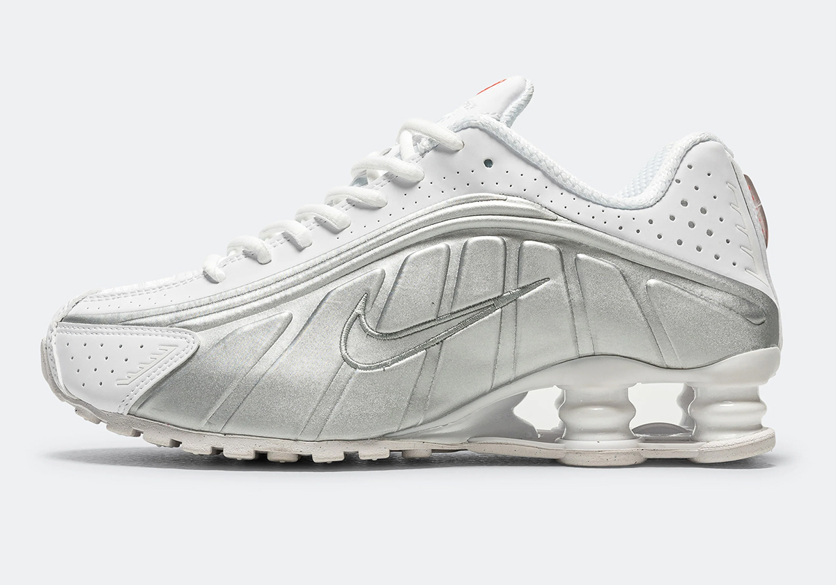 The Nike Shox R4 Returns In Retro "White/Metallic Silver"