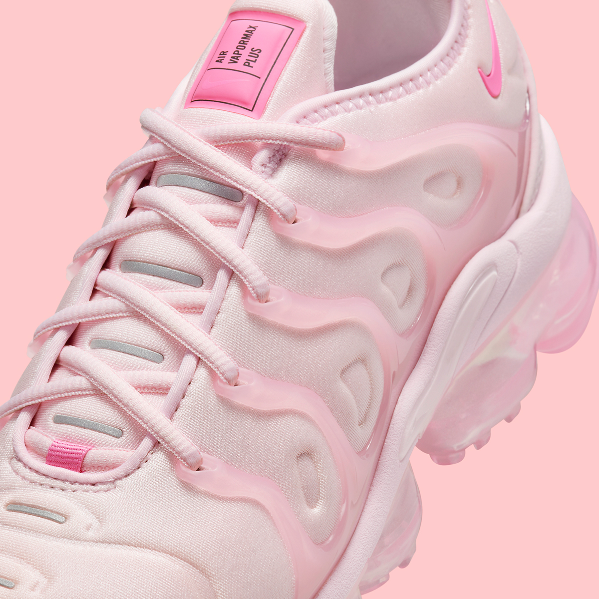 Nike's Vapormax Plus Gets A Barbie Pink-Update | Sneaker News