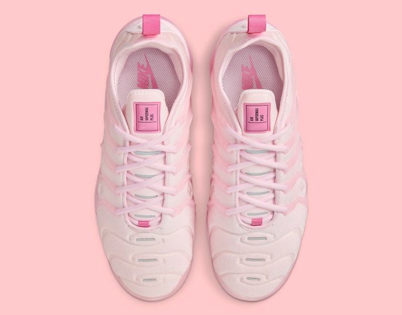 vapormax plus pink sea