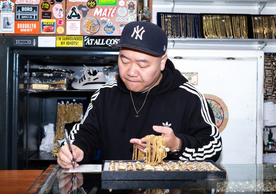 In The NYC Gold Scene, Tommy Jewels Is An Original