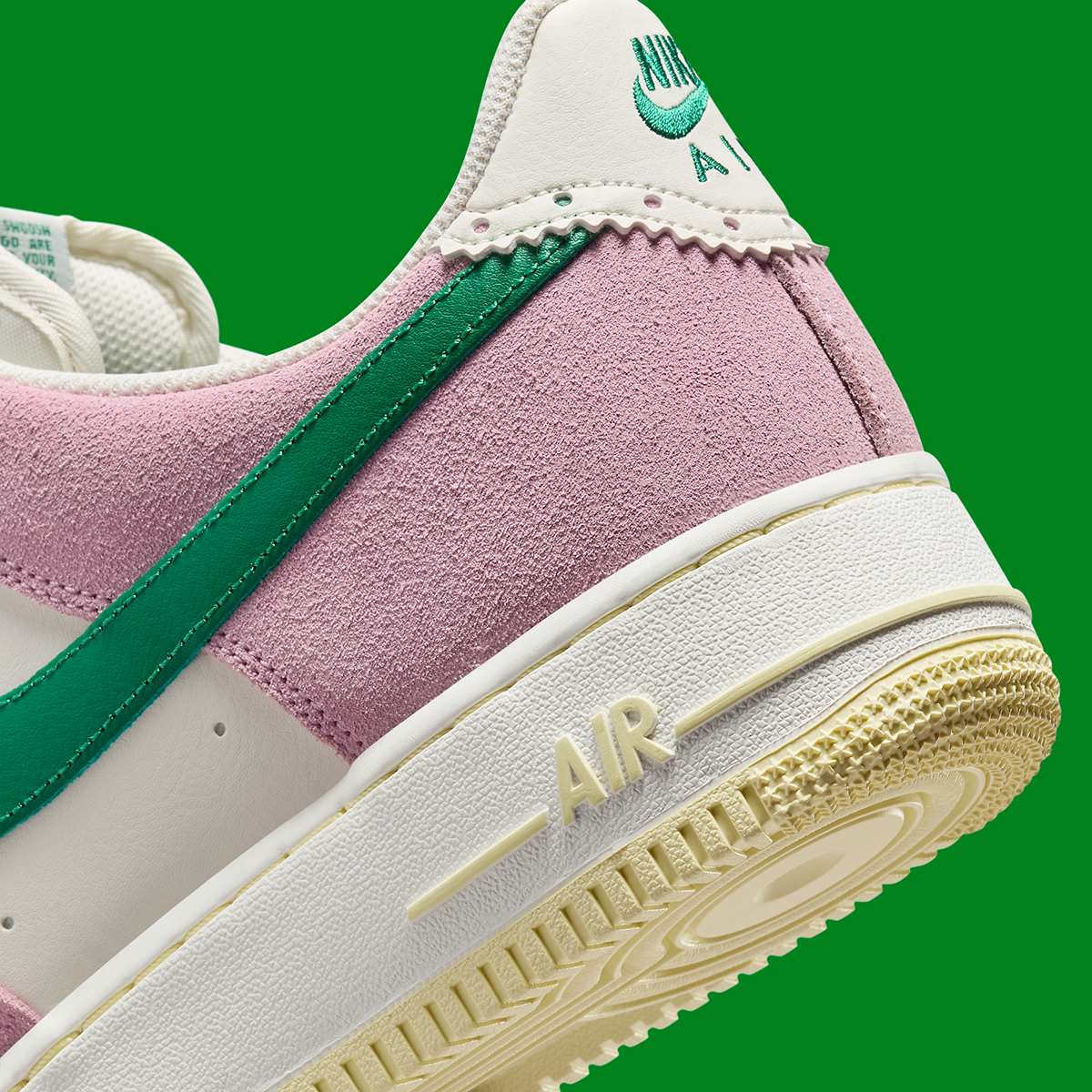 nike eggs nike eggs roshe run mens with red spits on legs back Low Sail Malachite Soft Pink Alabaster Fv9346 100 2