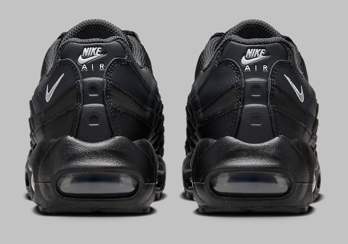 Nike Air Max 95 Gs Black Silver 5
