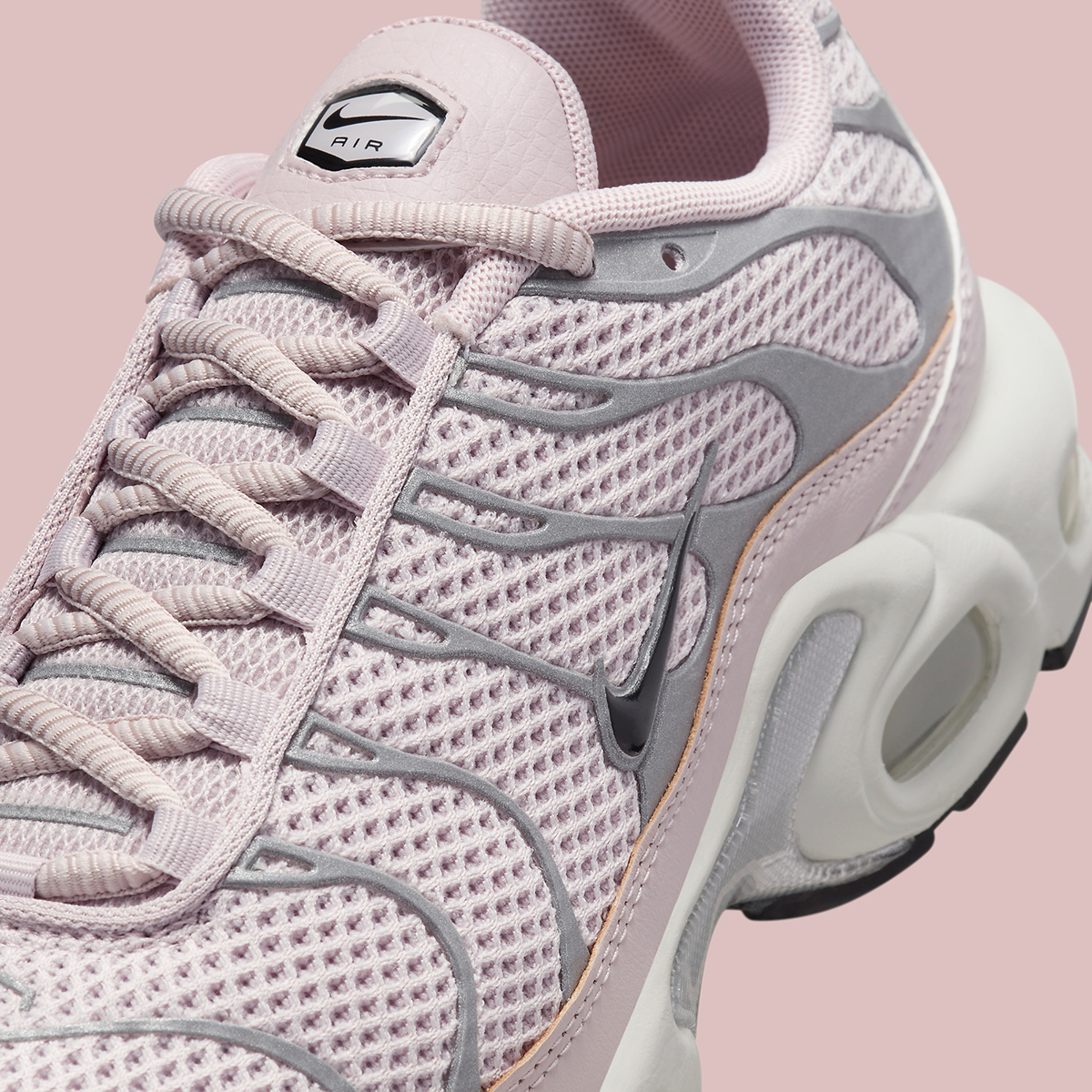 Nike Air Max Plus Womens Light Pink Silver Fv8480 001 2