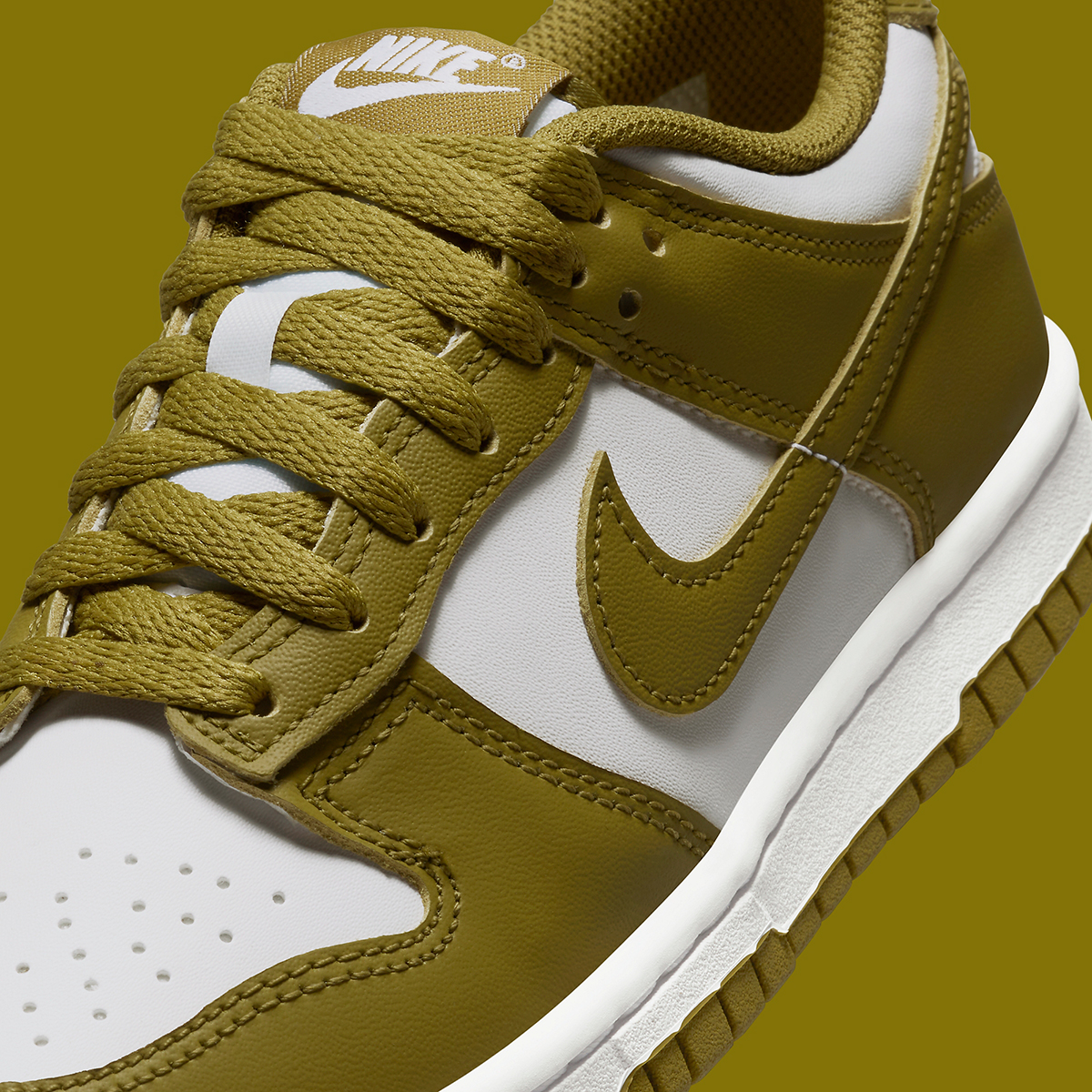 Pacific Moss Grows On The Nike Dunk Low - SneakerNews.com