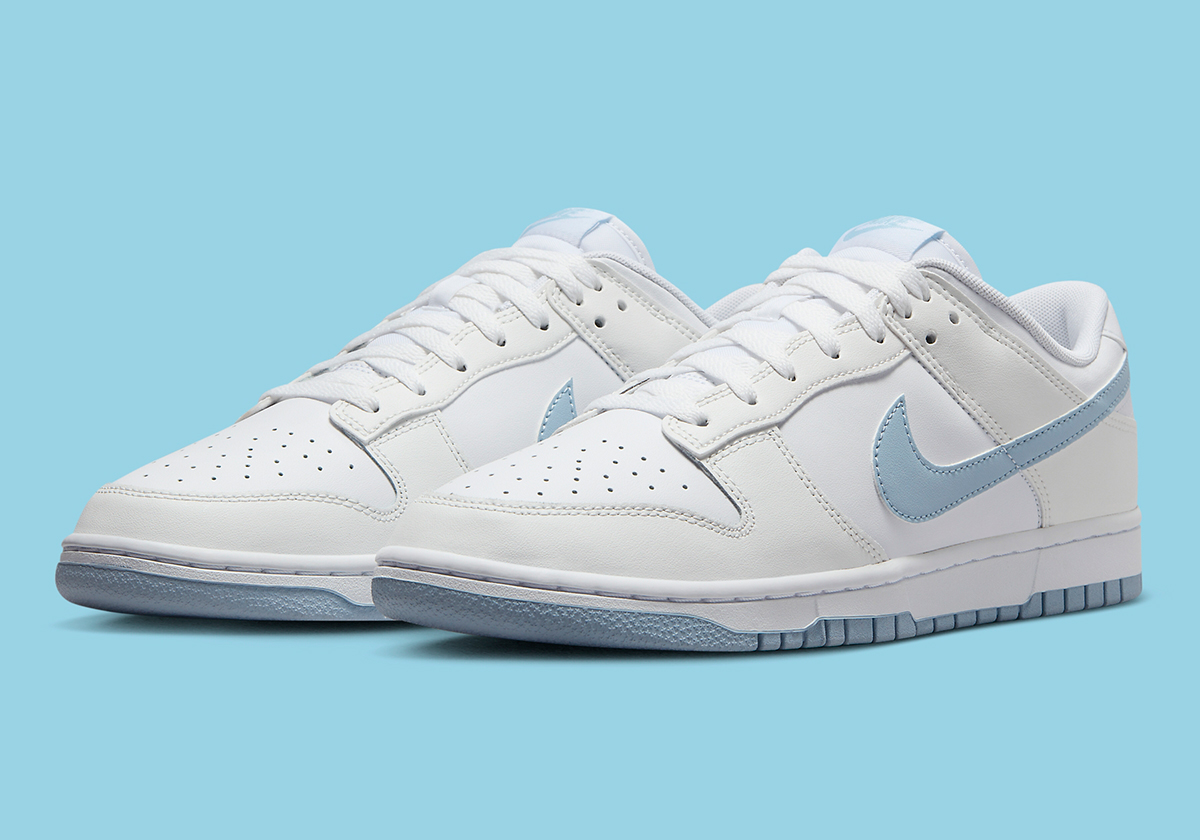 The Nike Dunk Adopts A Softer UNC Colorway
