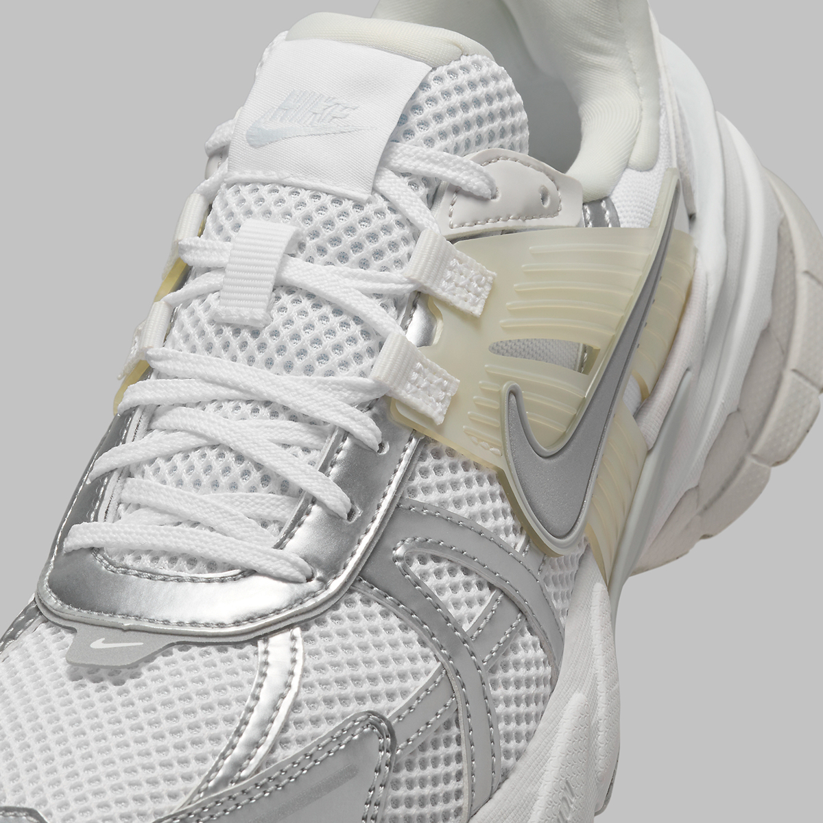 Nike V2k Run Metallic Silver White Fd0736 104 7
