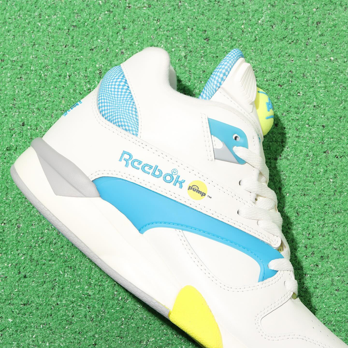 Reebok x Cardi B Club Cardi Sneakers bianche Og 100203275 3