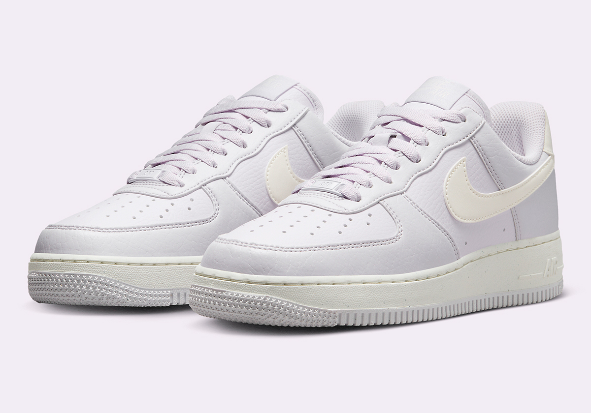 “Barely Grape” Hops On The brand new with original box Nike Air Force 1 Sculpt Women DC3590-104