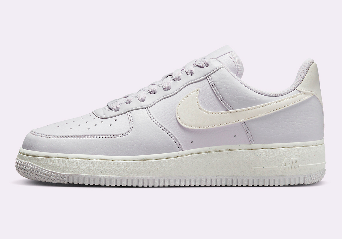 Nike air store force barely grape