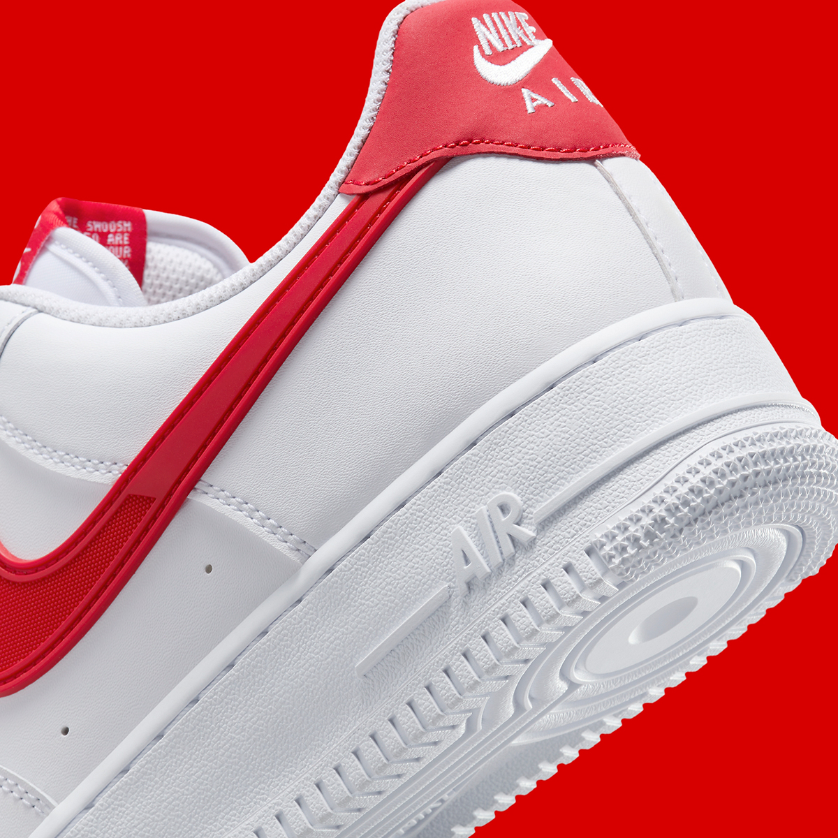 The Nike Air Force 1 Low Wears Red 