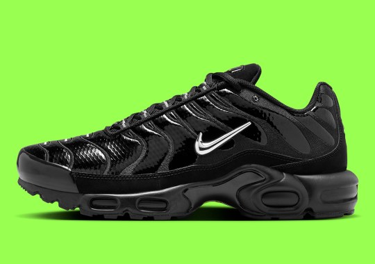 Nike Blacks Out The Air On This Tuned Air yellow