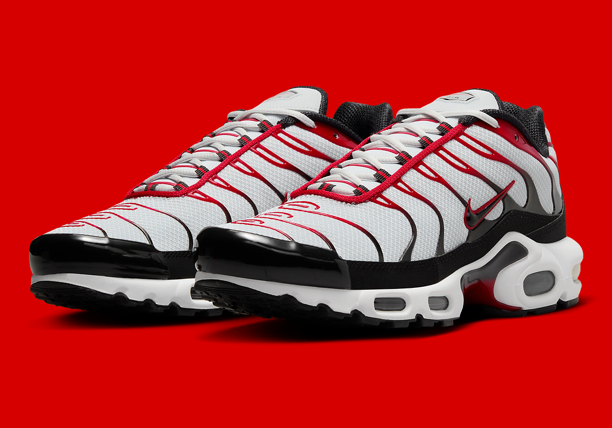 nike include air max plus black white red fn6949 002 2
