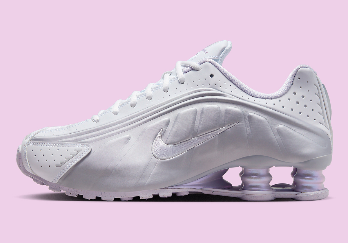 Light Purple Gently Graces This Women's nike pink Shox R4