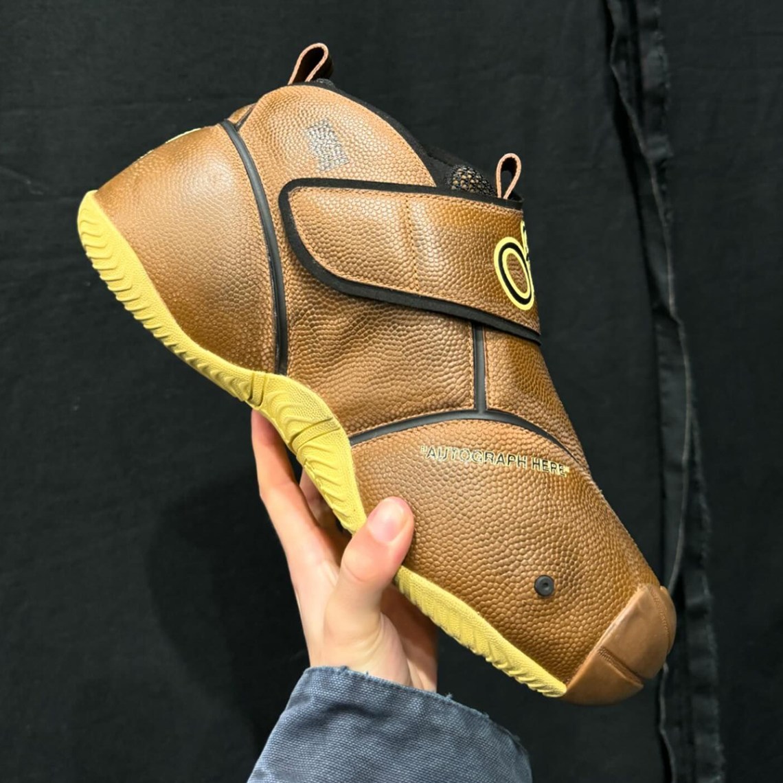 Off-White Basketball Shoes  display picture 2
