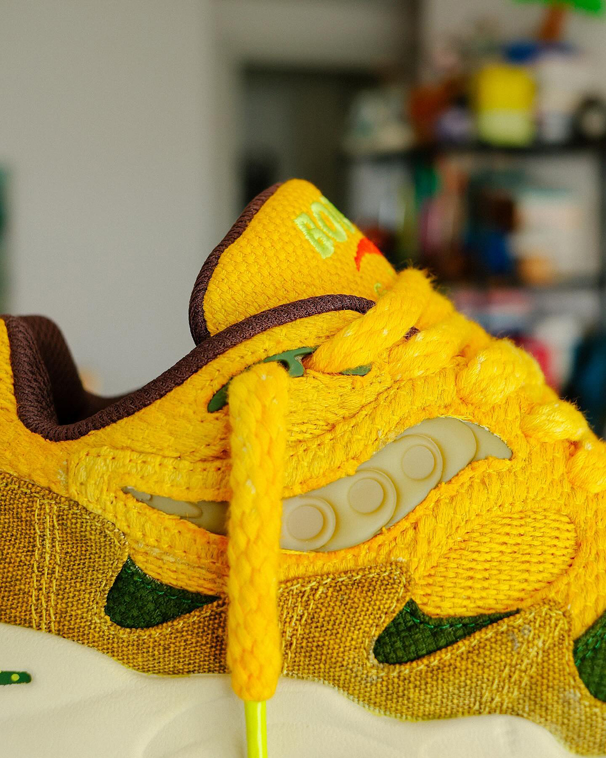 Bodega Saucony Keep moving in the Saucony® Kids Cohesion 14 LTT Jaunt Woven Dip Dye Custom 2