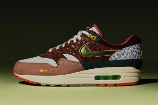 Division Street x nike SwarovskiR Air Max 1 Luxe “Oregon Ducks” Is Limited To 225 takess