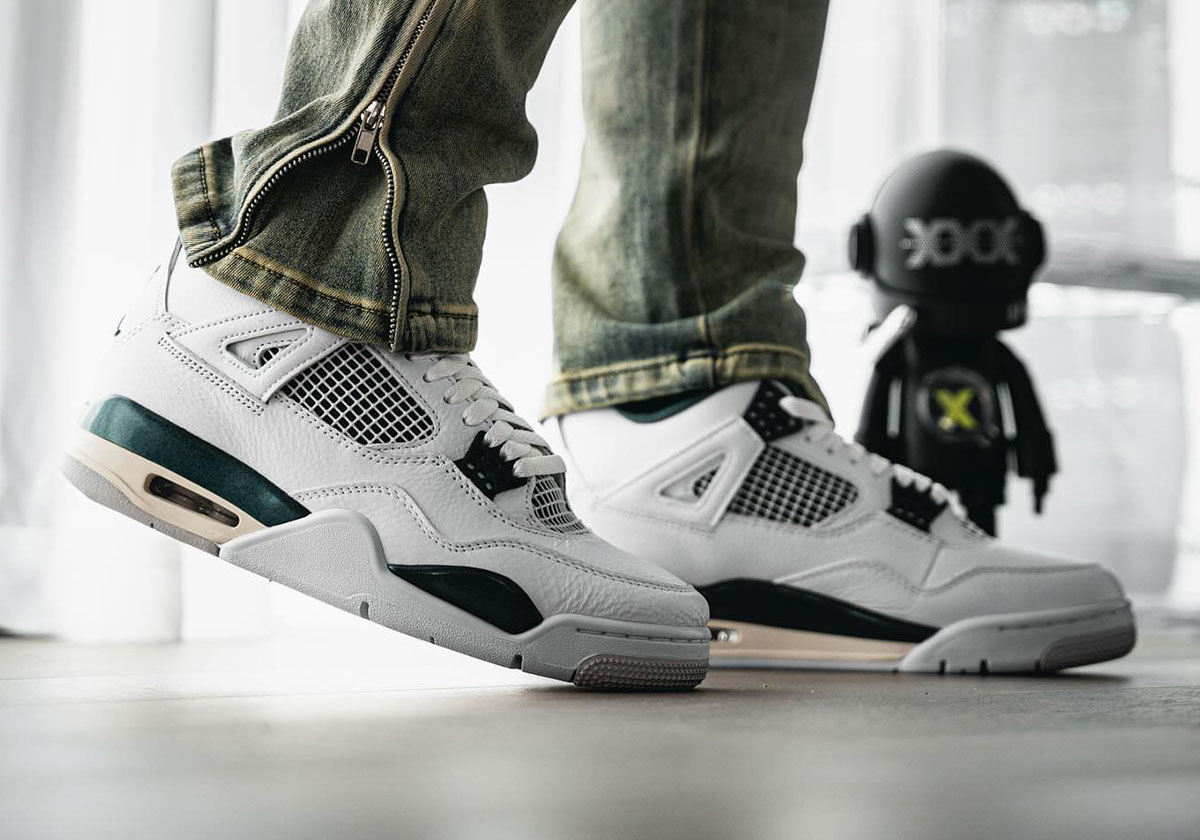 Detailed Images Of The Air Jordan 4 “Oxidized Green”