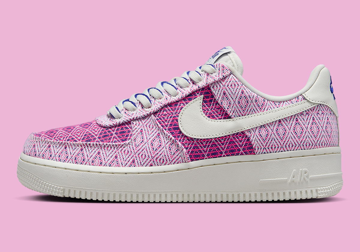 Nike Air Force 1 Low Pink Tapestry Hf5128 902 1