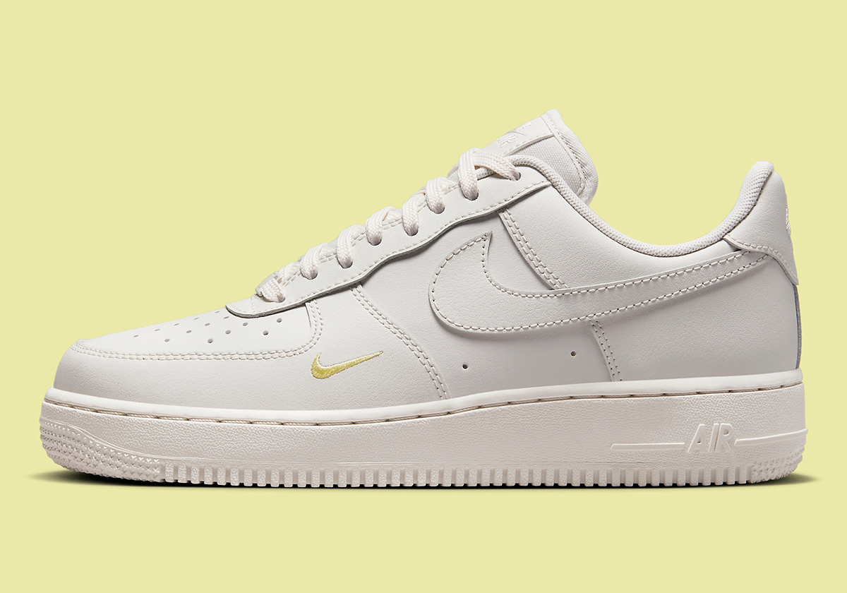 Soft Alabaster Yellow Dots The Nike Air Force 1 Low
