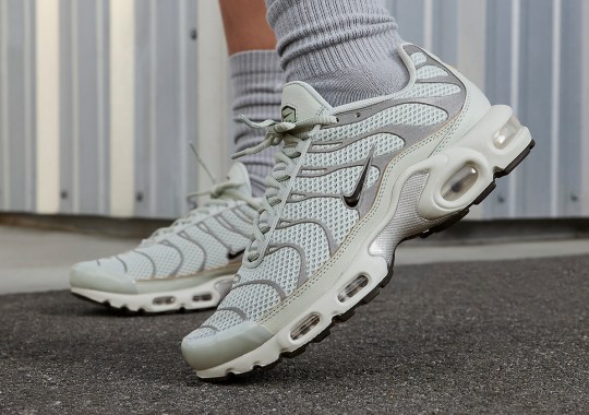 A Greyscale Nike Air Max Plus Emerges For A Women’s Release