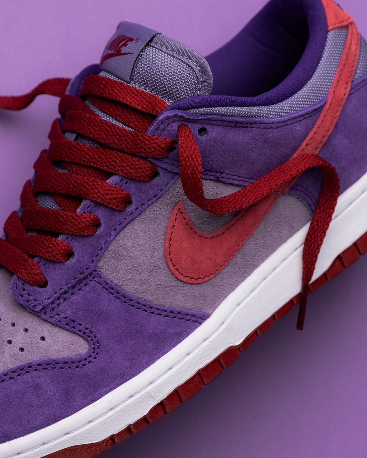 The shoes Flyknit upper delivers a good touch on the ball Plum Cu1726 500 Release Info 2