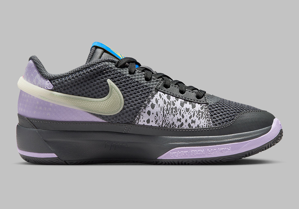 we got word that Kyrie Nike were reviving the cult-favourite Gs Iron Grey Light Photo Blue Glow Dx2294 002 2