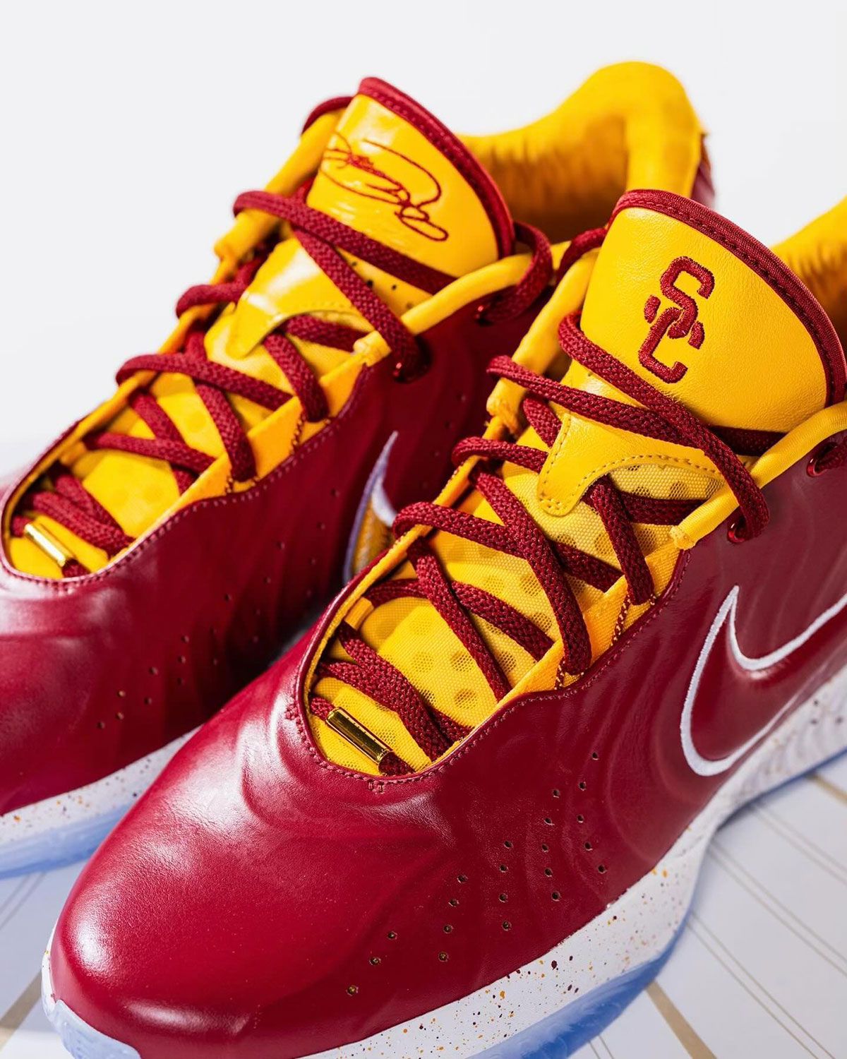 4,805 Lebron James Shoes Stock Photos, High-Res Pictures, and Images -  Getty Images