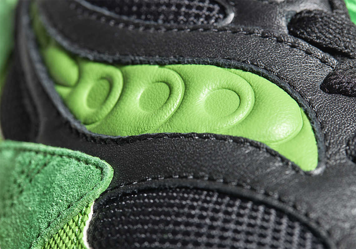 Saucony Saucony Originals will once again join hands with Feature to unveil the Shamrock S70800 1 4