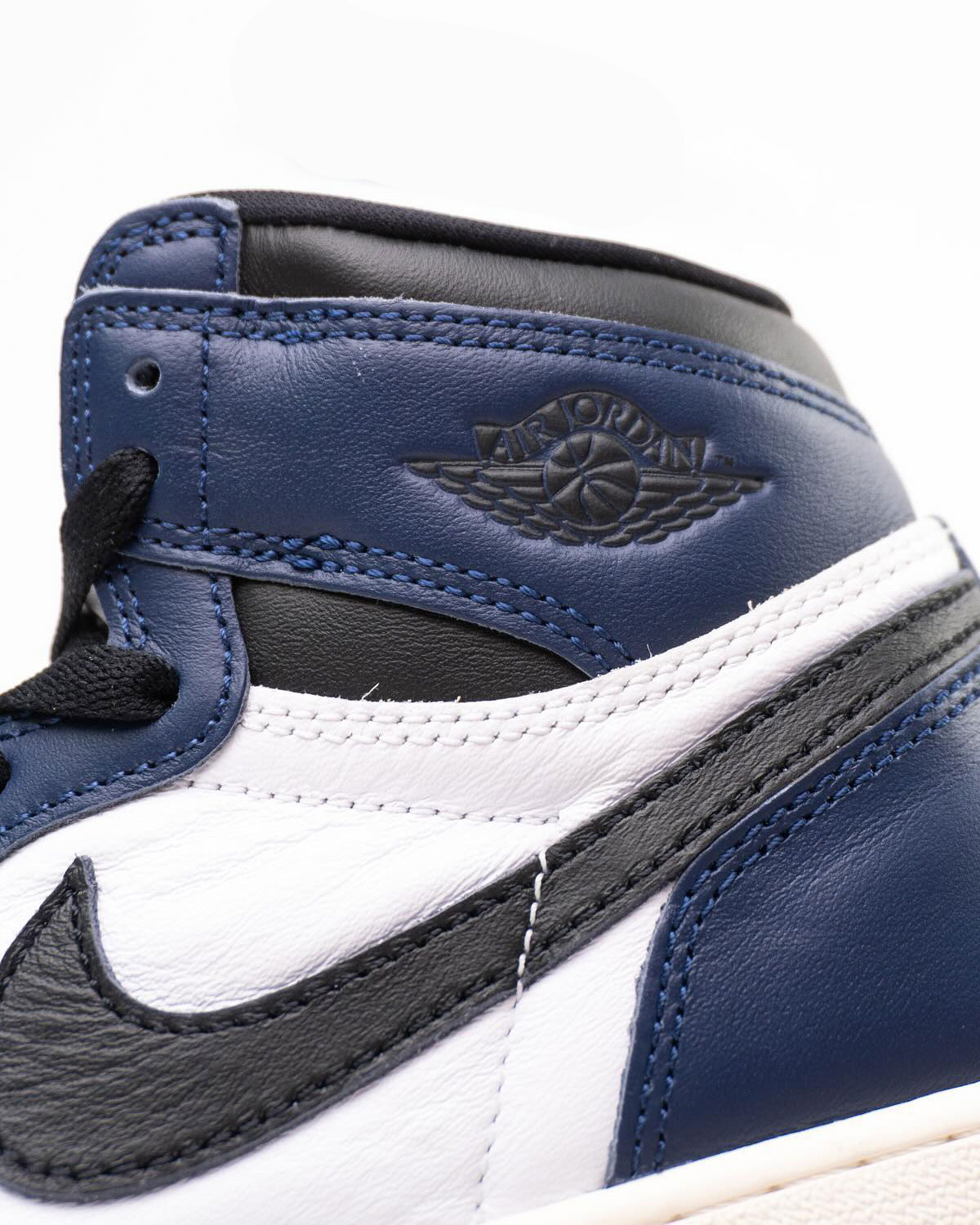 Do you really know the history of the Air Jordan Selection 1 Retro High Og Midnight Navy Dz5485 401 1