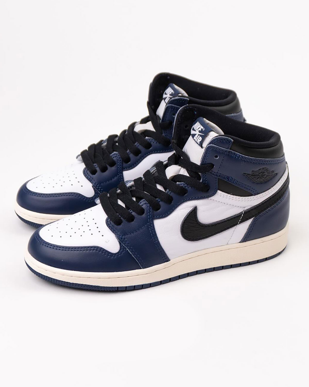 Do you really know the history of the Air Jordan Selection 1 Retro High Og Midnight Navy Dz5485 401 3