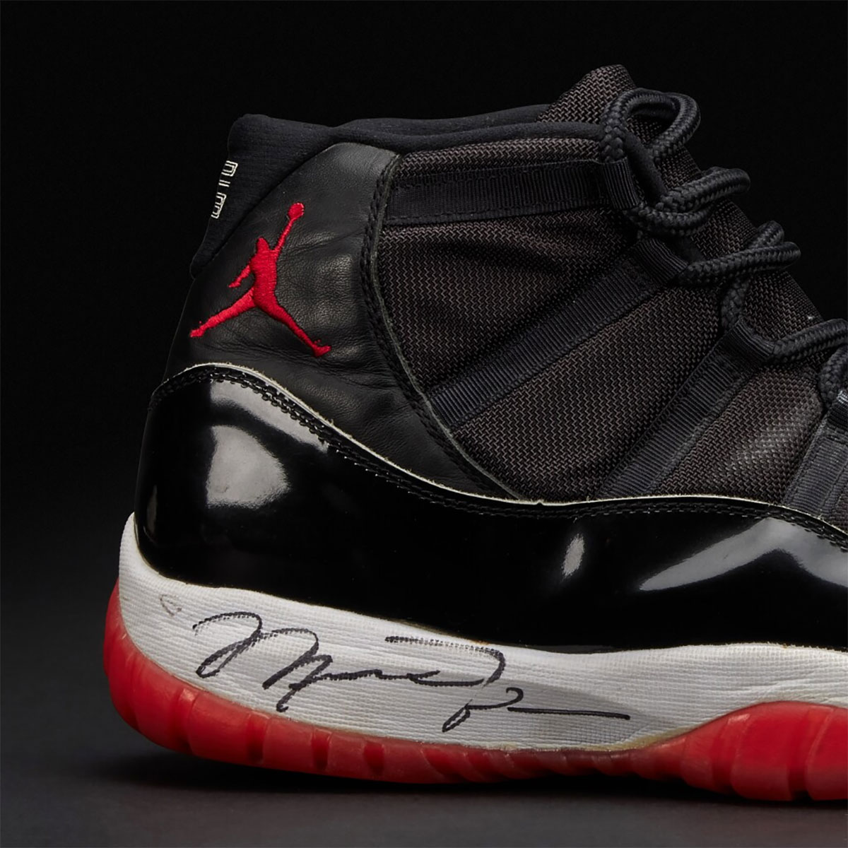 autographed og air jordan v 5 fire red Game Worn Autographed Shoes 1996 Finals Auction 5