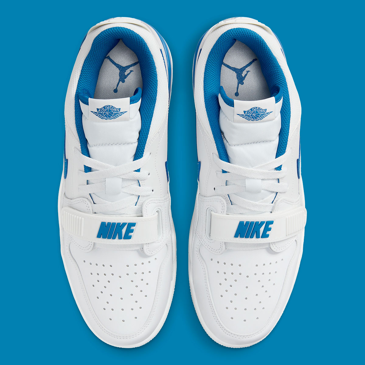 Je kunt ook meer alt Jordan 2 kleurstellingen vinden in onze sneakerzoekmachine Military Blue 3
