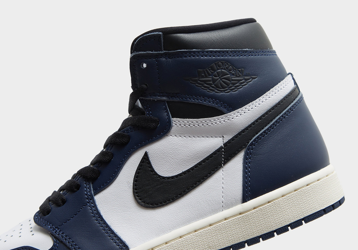 Air Jordan 1 Retro High OG “Midnight Navy” DZ5485-401 | SneakerNews.com