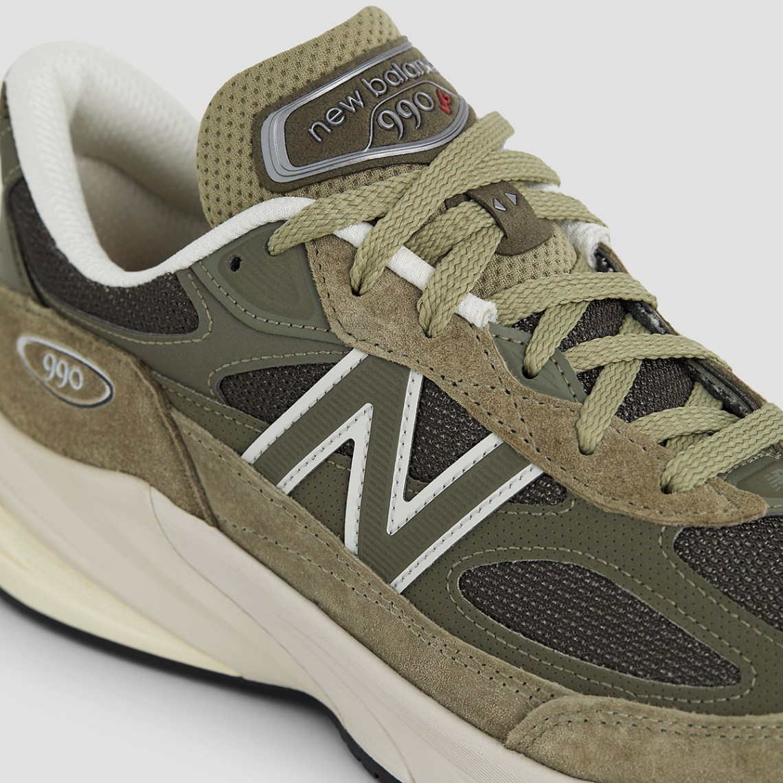 New Balance 990v6 