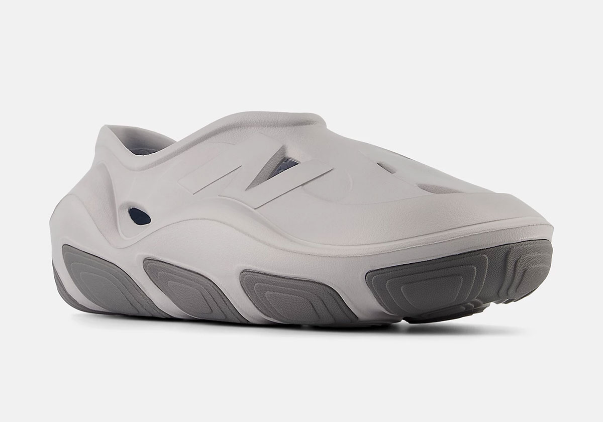 new balance rcvry white