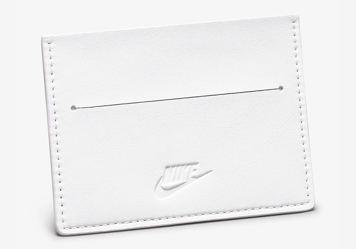 Nike WMNS Air Max Plus Tuned 1 Chrome Wallet Card Case 3 695337