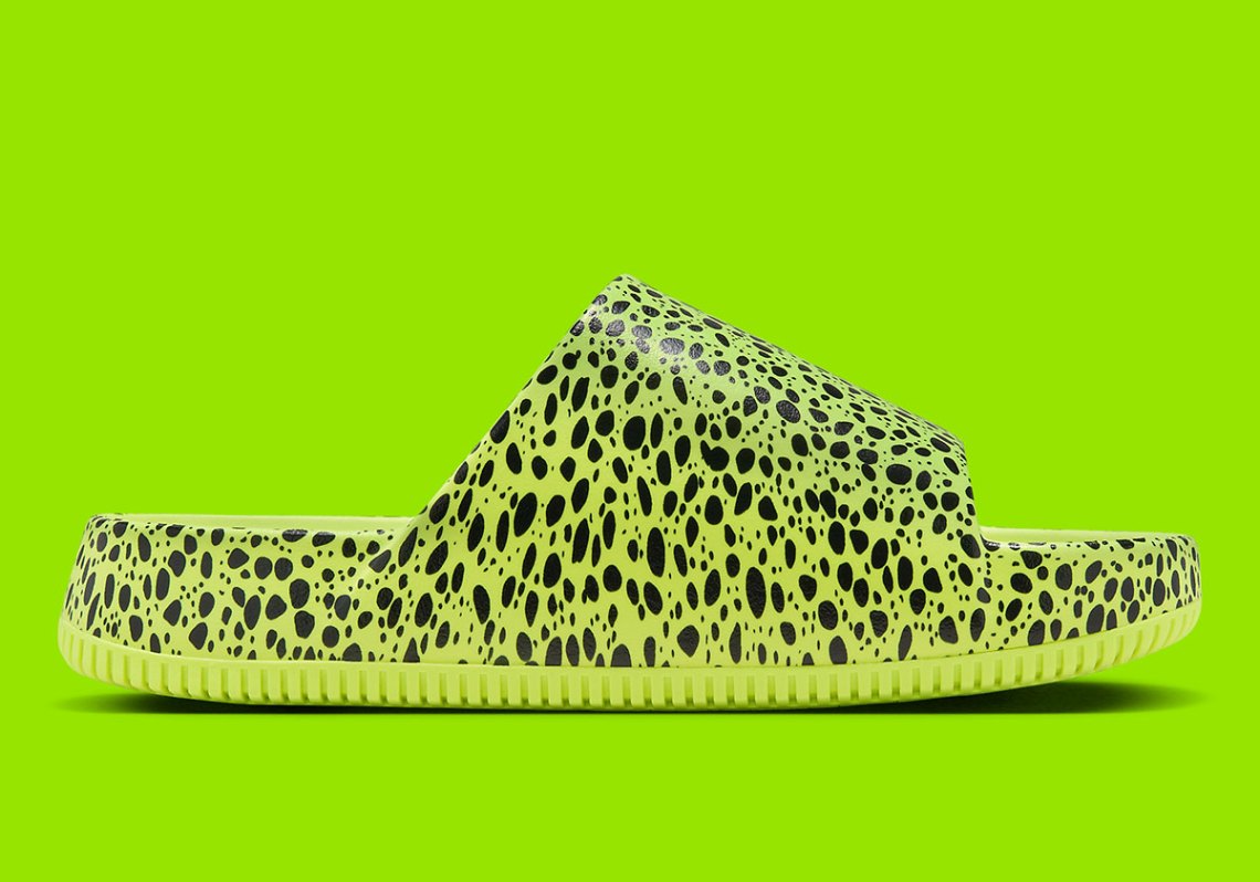 Nike Calm Slide Safari Volt Hf1067 700 1