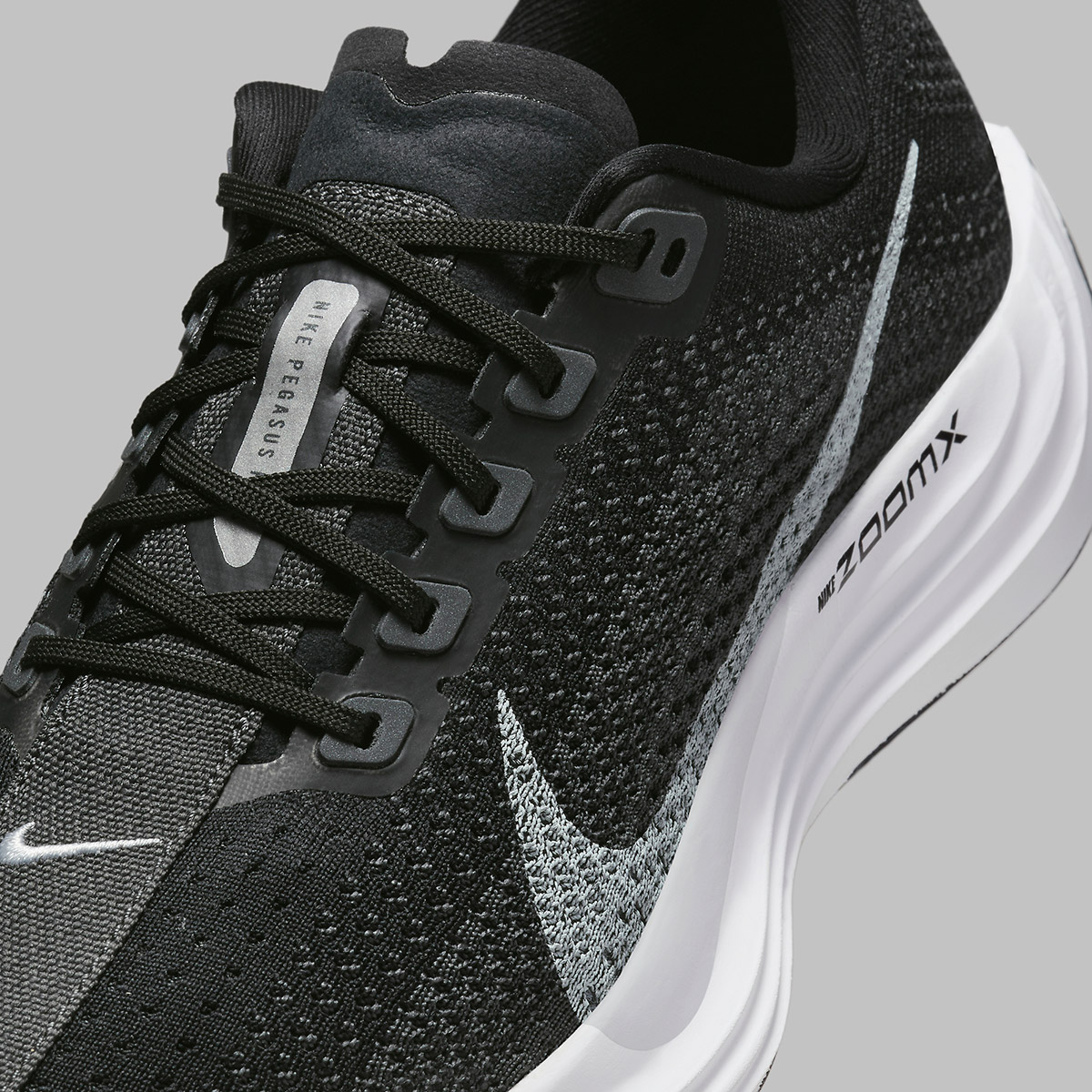 Nike BODEGA Training Dri-FIT taper trackies in black Fq7261 002 2