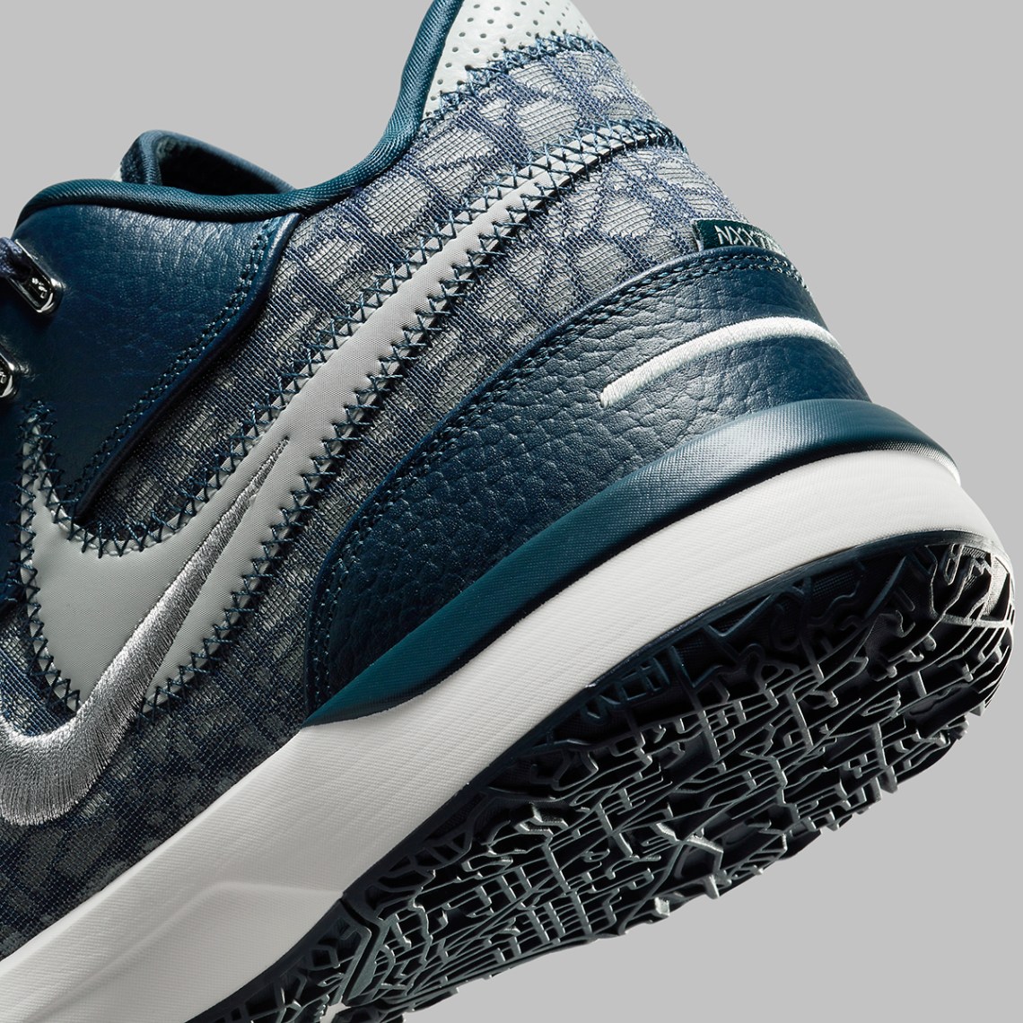 Nike Zoom LeBron NXXT Gen AMPD  display picture 1
