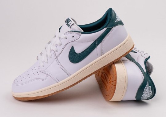 In-Hand Images Of The Air court jordan 1 Low OG “Oxidized Green”