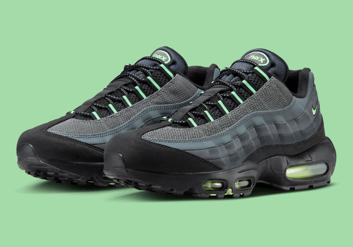 Official Images Of The Nike Air Max 95 "Vapor Green"