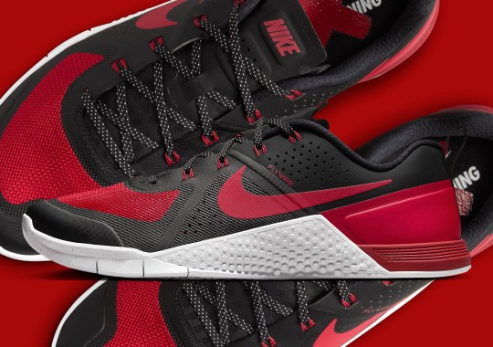The Nike MetCon 1 “Banned” Is Returning This August
